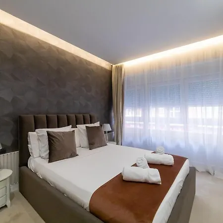 Luxury Centre Apartment
